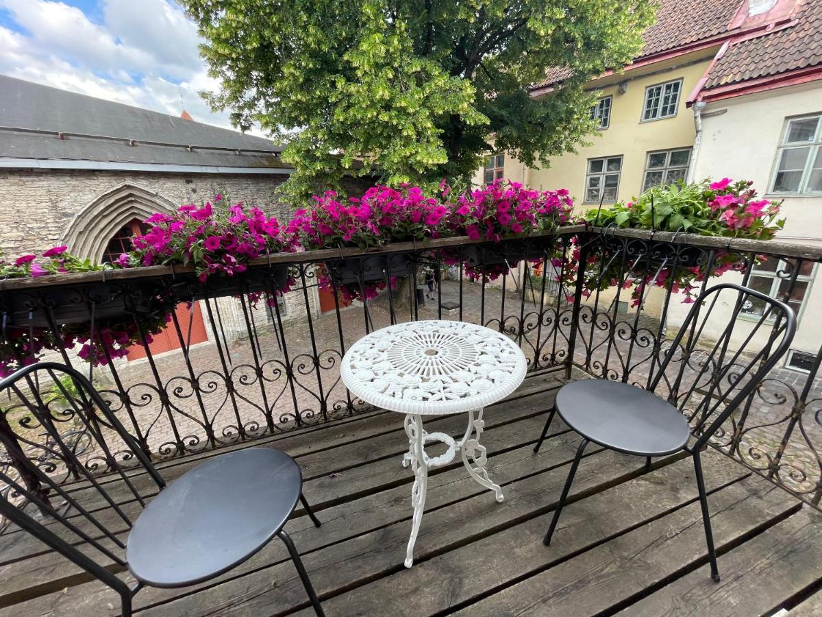 Old Town - Vene Apartment Tallinn Bagian luar foto